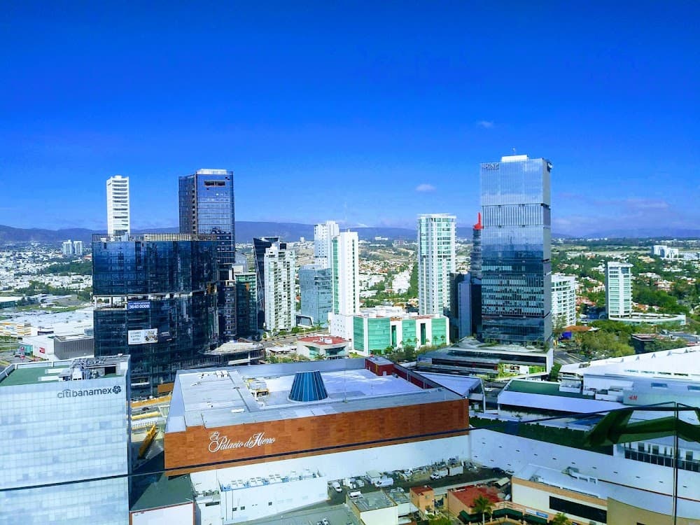 Plaza Andares