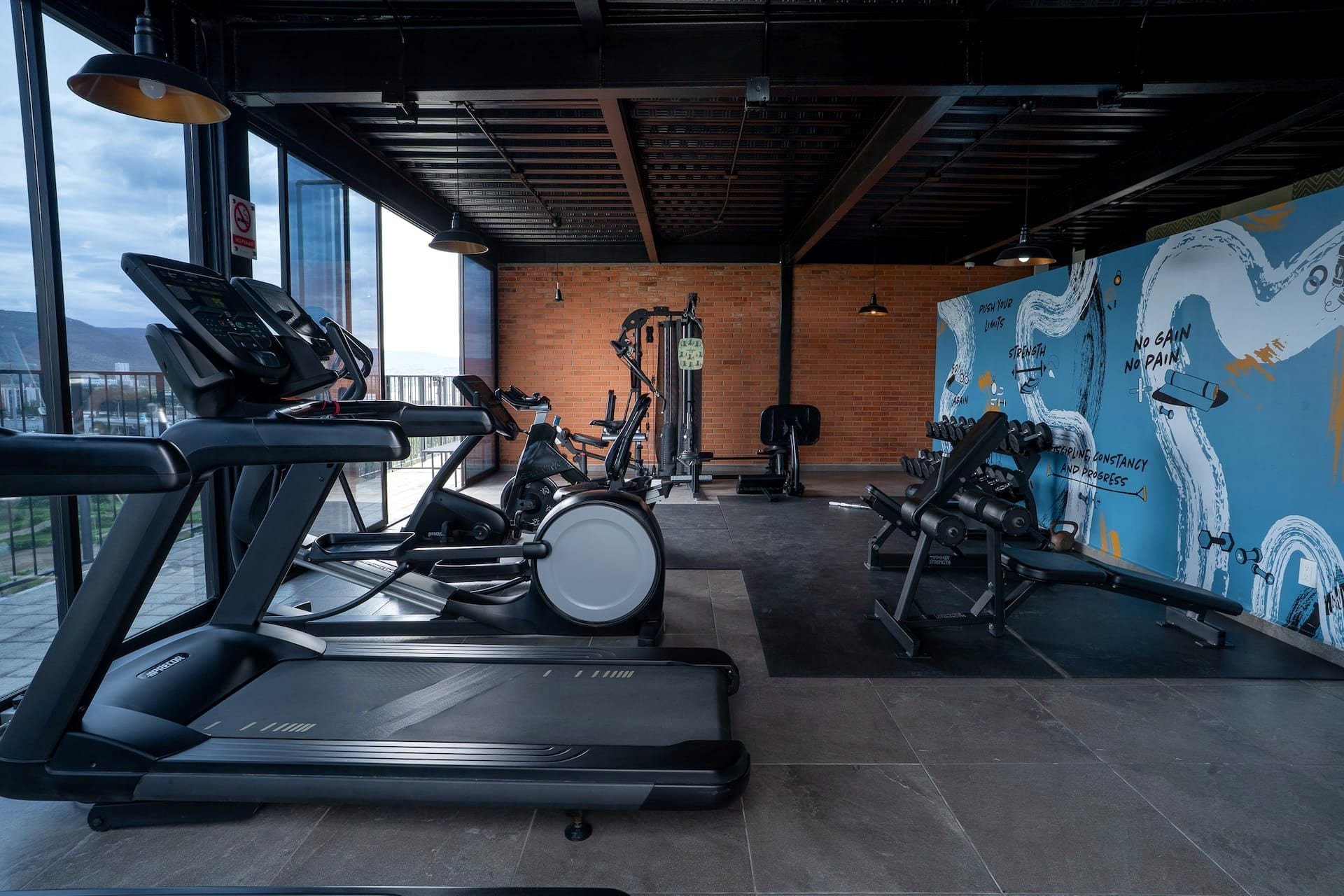 Anuva 1010 — Gimnasio