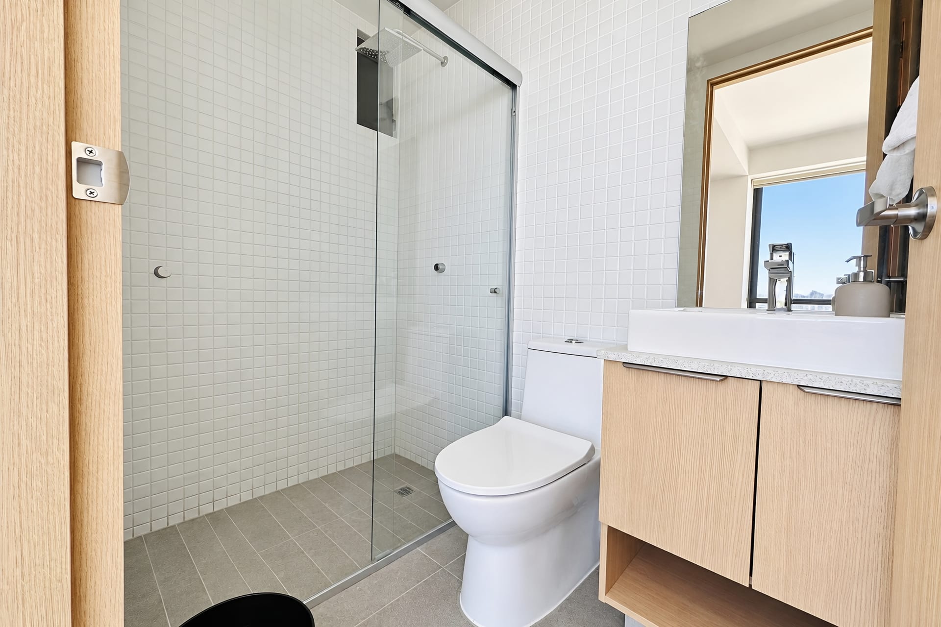 Livify 1202 — Baño