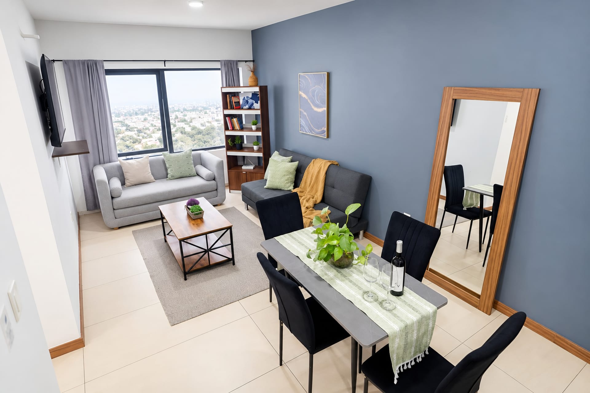 Ramos Millán 202 — Sala